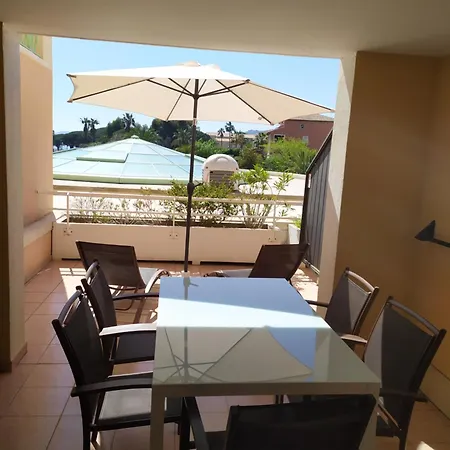 Piscine Et Mer * La Garonnette-Plage